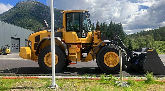Volvo L70 h2 2 of 5