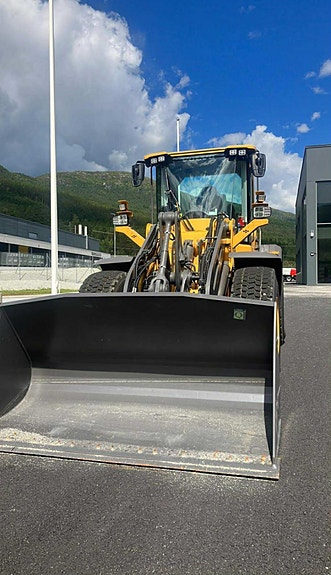 Volvo L70 h2 4 of 5
