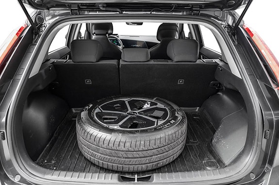 Romslig bagasjerom med ekstra plass og fleksibel seteløsning.