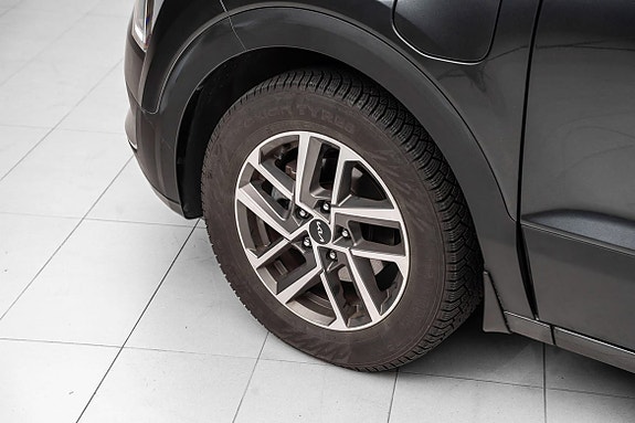 Dynamiske lettmetallfelger med solid grep og moderne design.