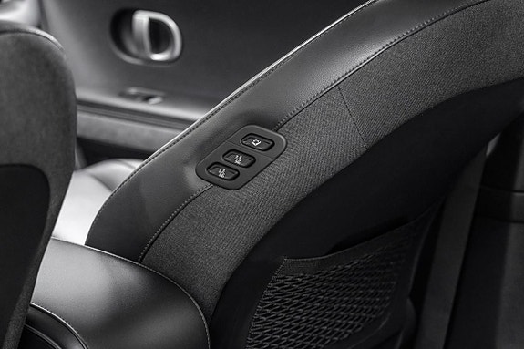 Komfortable setejusteringer sikrer optimal kjørestilling.