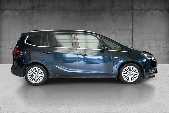 Opel Zafira Tourer 11 of 30