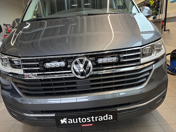 Volkswagen Caravelle 2 of 5