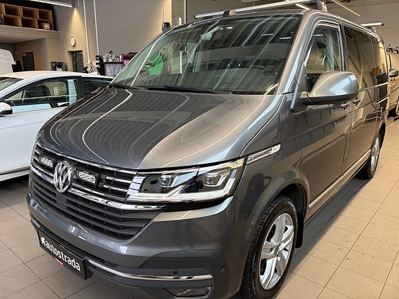 Volkswagen Caravelle 3 of 5