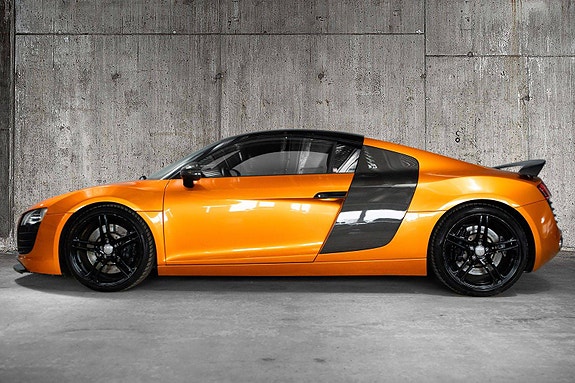 Audi R8 9 of 30
