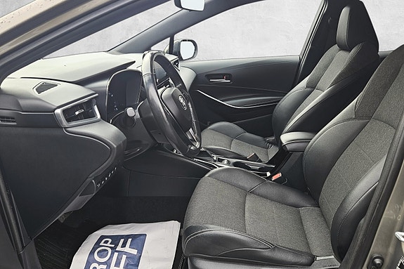 Toyota Corolla 9 of 29