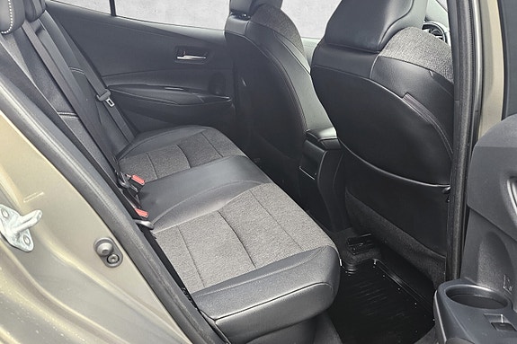 Toyota Corolla 13 of 29