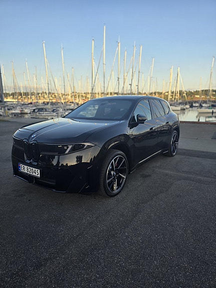 BMW iX3 2 of 9