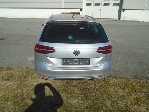 Volkswagen Passat 4 of 5