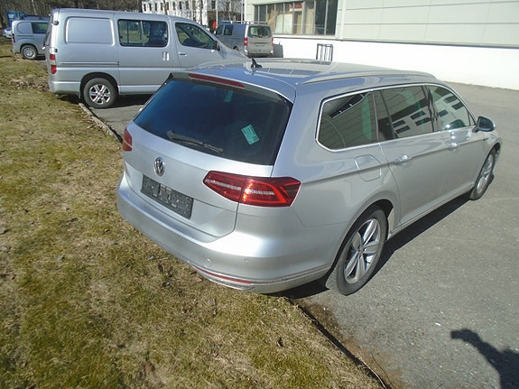 Volkswagen Passat 5 of 5