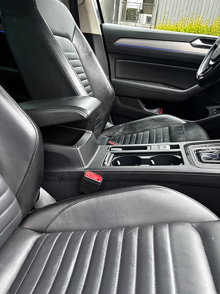 Volkswagen Passat 14 of 30
