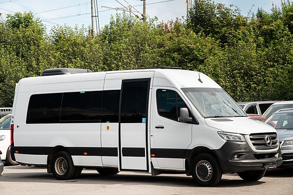 Mercedes-Benz Mercedes-Benz Sprinter519CDi 17 Seter 2 of 5