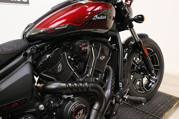 INDIAN Scout Bobber 5 of 5