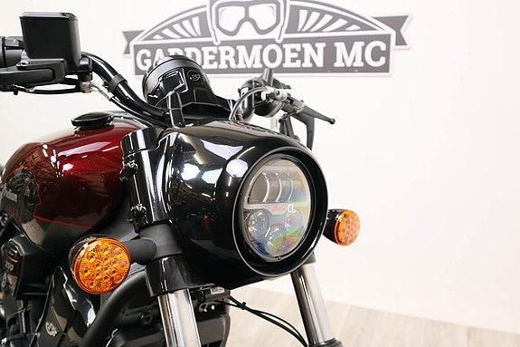 INDIAN Scout Bobber 13 of 28
