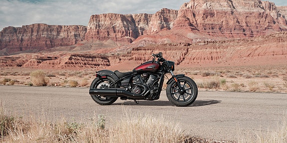 INDIAN Scout Bobber 2 of 5