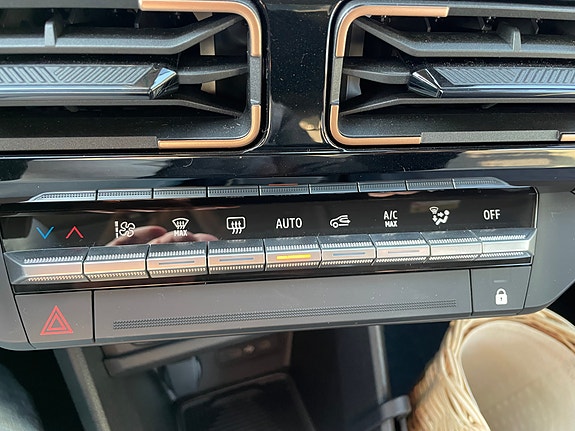 Renault 4 E-Tech 12 of 17