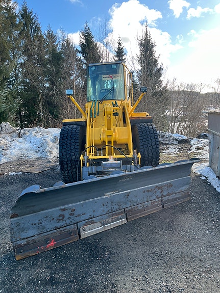 Komatsu wa 270