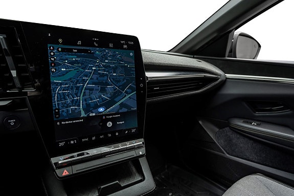 Intuitiv berøringsskjerm med smart kart og enkel klimakontroll.