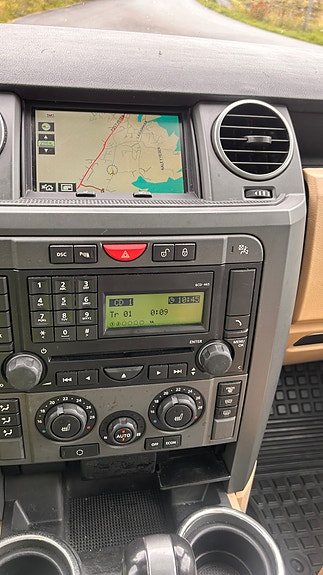 Land Rover Discovery 18 of 24