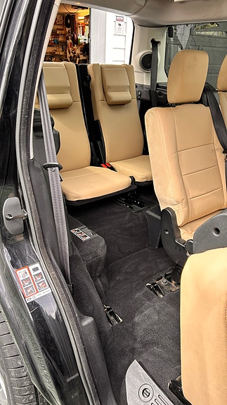 Land Rover Discovery 14 of 24