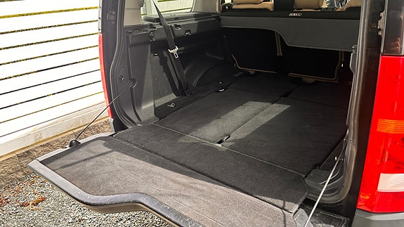 Land Rover Discovery 15 of 24