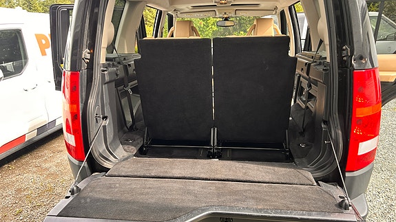 Land Rover Discovery 12 of 24