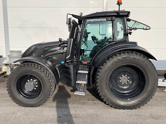 Valtra T235D