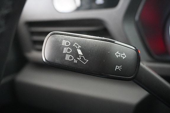 Volkswagen Caddy Maxi 19 of 23