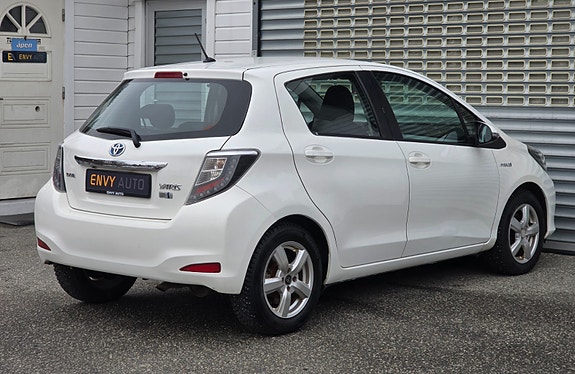 Toyota Yaris 10 of 26