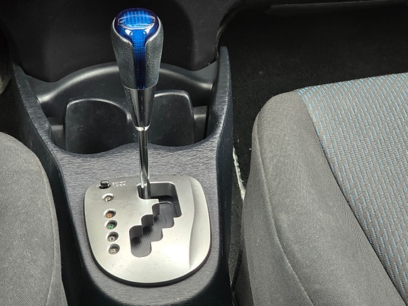 Toyota Yaris 20 of 26
