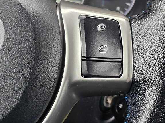 Toyota Yaris 17 of 26