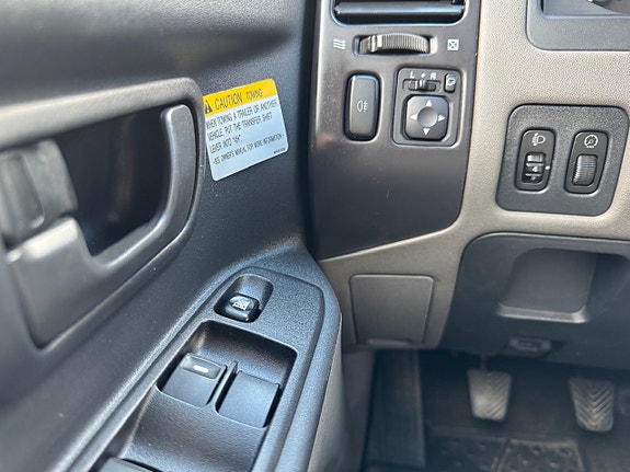 Mitsubishi Pajero 22 of 30
