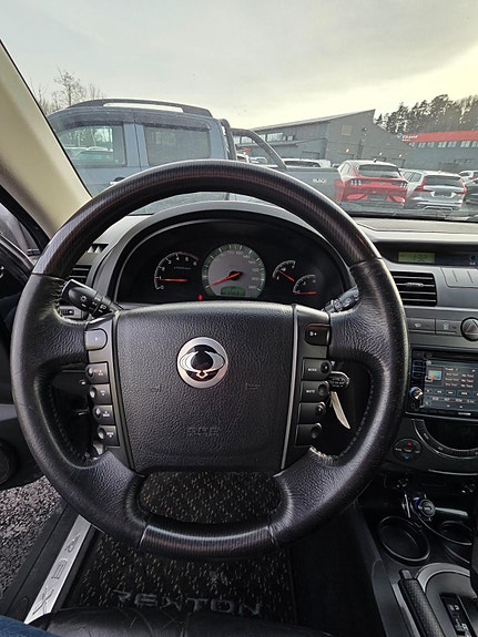 SsangYong Rexton 8 of 30