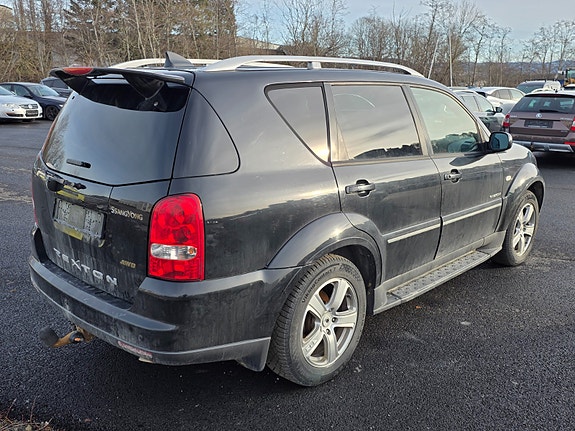 SsangYong Rexton 2 of 30