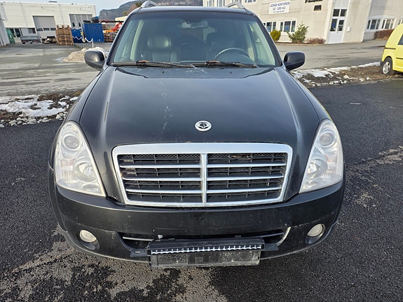 SsangYong Rexton 3 of 30