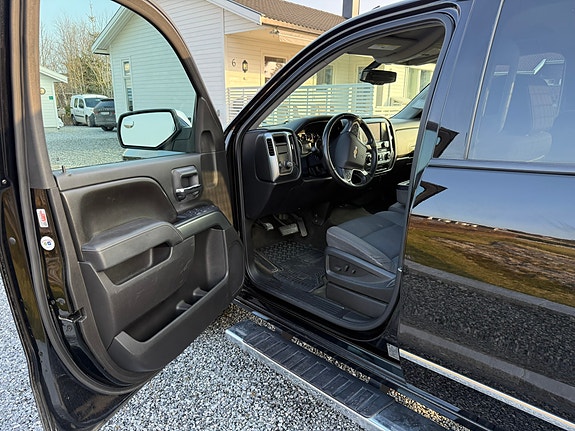 Chevrolet Silverado 1500 28 of 30