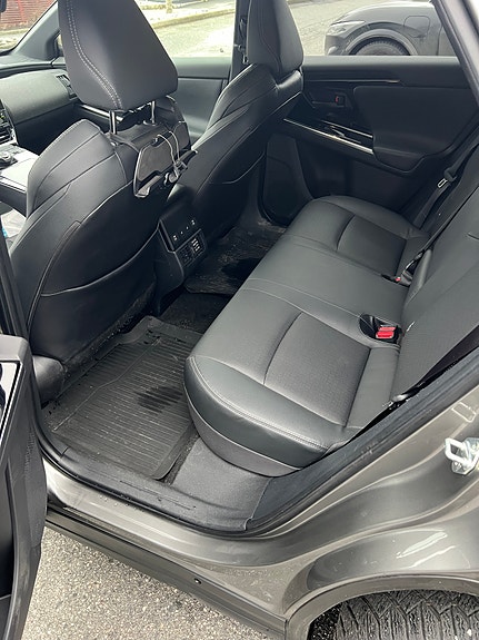 Subaru Solterra 11 of 17