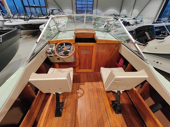 Velholdt og oppgradert Klassisk Coronet 21 DC med 2005 Volvo Penta 4,3! 9 of 30