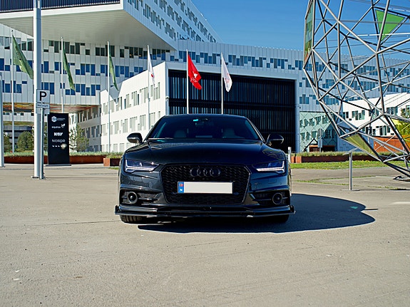 Audi A7 2 of 29