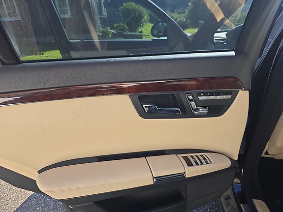 Mercedes-Benz S350 8 of 16