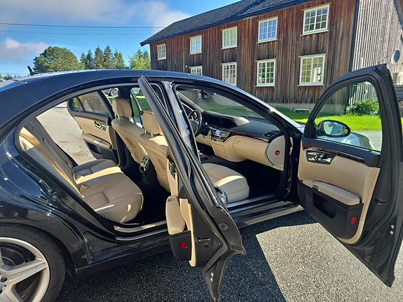 Mercedes-Benz S350 2 of 16