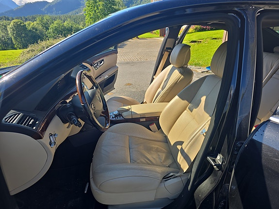 Mercedes-Benz S350 7 of 16