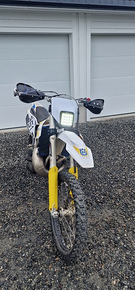 Husqvarna TE 300 16 of 22