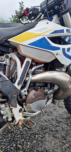 Husqvarna TE 300 13 of 22