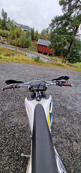 Husqvarna TE 300 9 of 22