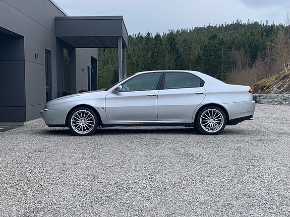 Alfa Romeo 166 4 of 5