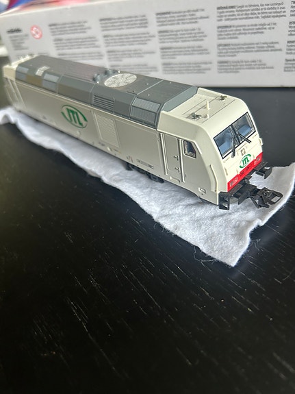 Product image 3 of 6