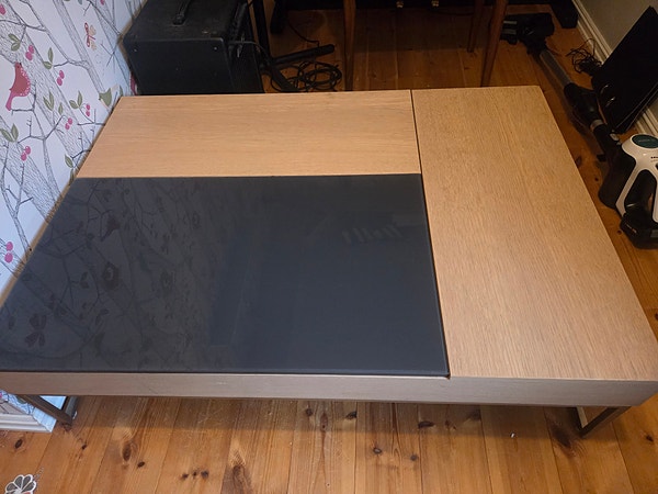 BoConcept stuebord i eik m/ hevbare plater