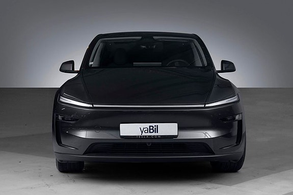 Tesla Model Y 3 of 30