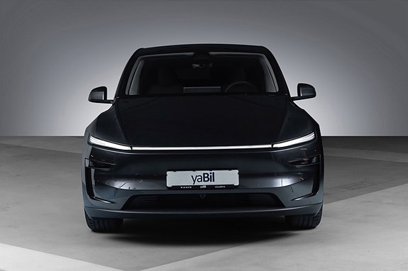 Tesla Model Y 3 of 30